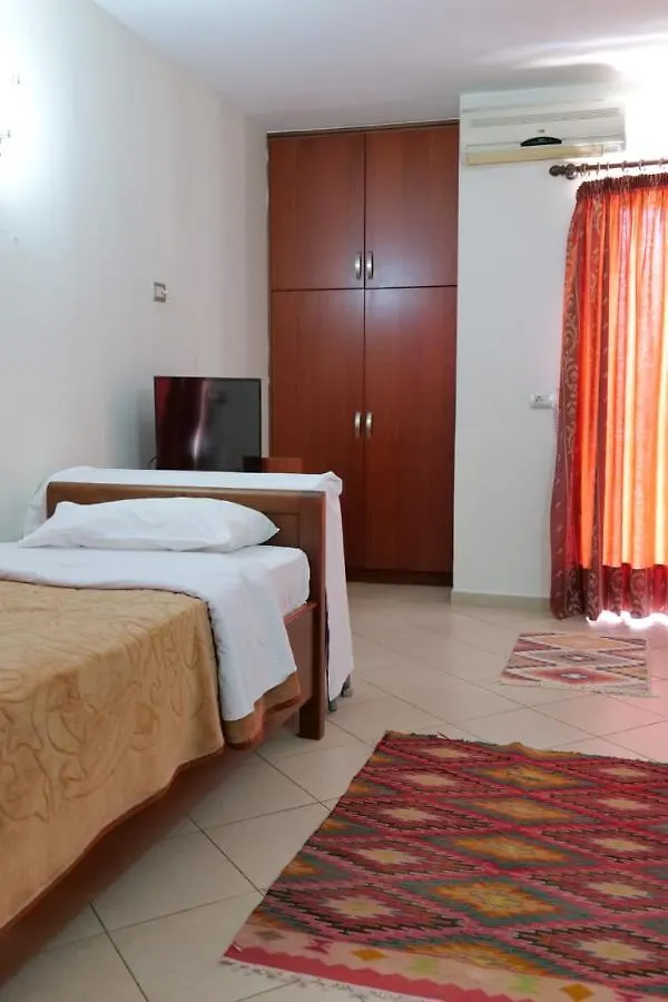 Hotel Veli Sarande 3*,