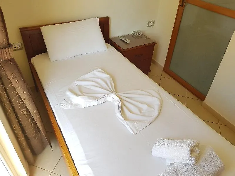 Hotel Veli Sarande 3*,  Albania