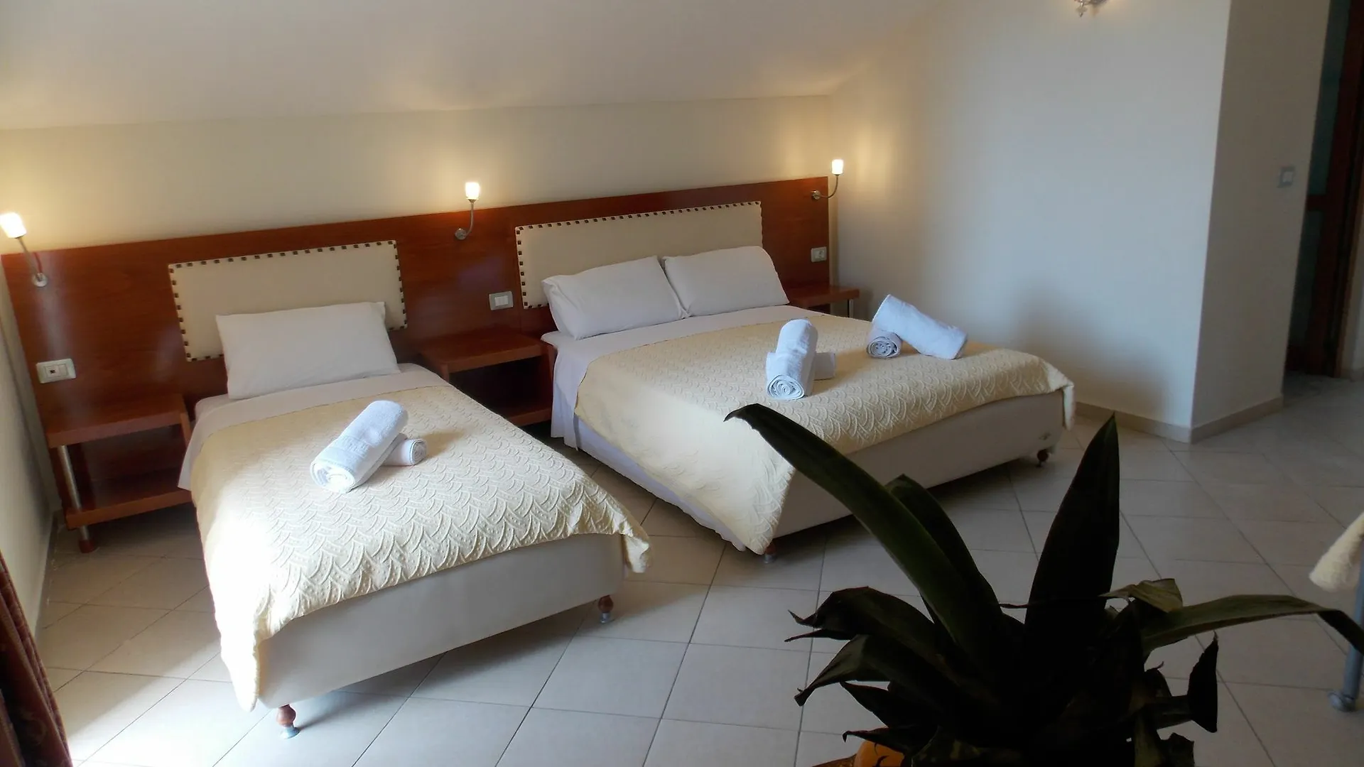 ***  Hotel Veli Sarande Albania